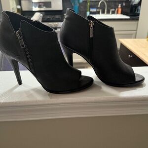 Black peep toe heels